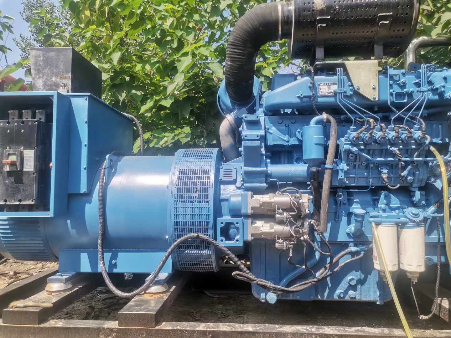 二七详细说明降低 800kW 柴油发电机输出电流波动的方法